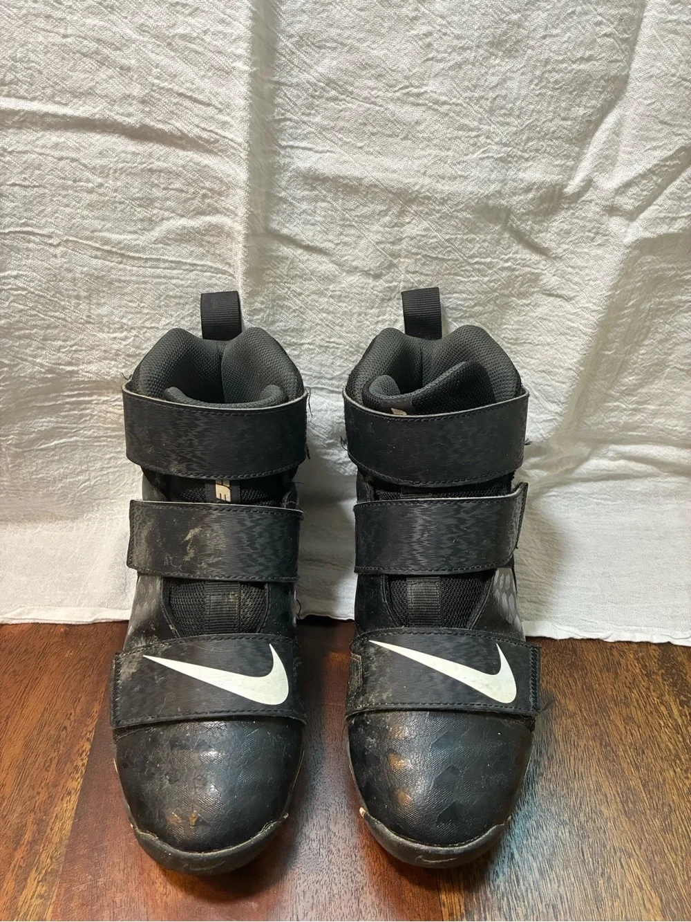 Nike Boys Black cleats